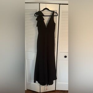 Mac Duggal Black V-Neck Bow Shoulder Sleeveless Dress with Low Back A-Line